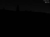 22 : 00