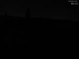 03 : 32