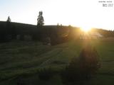 19 : 44