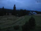 19 : 44