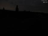 22 : 04