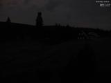 23 : 00