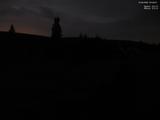03 : 32