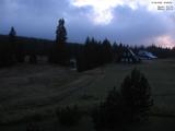 19 : 48