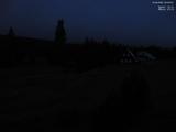 06 : 00
