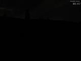 23 : 04