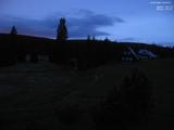 22 : 04