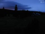 22 : 08