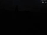 03 : 32