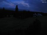 03 : 32
