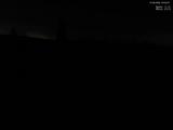 23 : 04