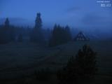 03 : 32