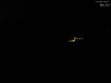 23 : 04