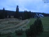 06 : 00