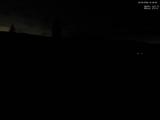 21 : 00