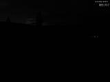 22 : 00