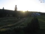 19 : 00