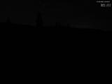03 : 00