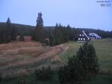 06 : 00