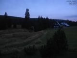 19 : 44