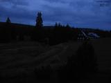 06 : 00