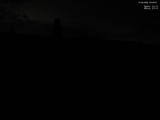 03 : 32