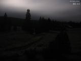 03 : 00