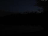 03 : 32