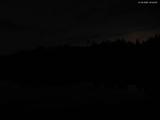 23 : 04
