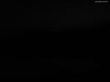 03 : 00