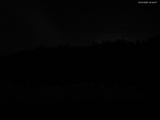 23 : 04