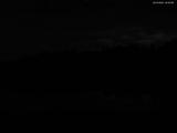 03 : 00