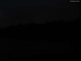 22 : 04