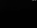 23 : 04