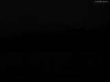 23 : 04