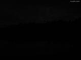 22 : 00