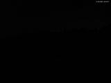 23 : 04