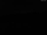 03 : 32