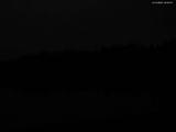 03 : 32