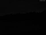 19 : 04