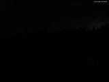 22 : 08