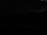 03 : 32