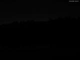 23 : 04