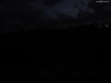 03 : 32