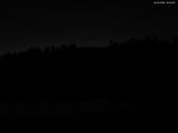23 : 04