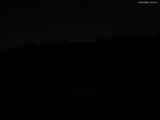 23 : 04