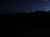 04 : 00