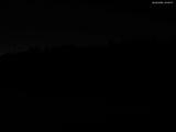 22 : 00