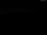 22 : 04