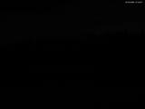 21 : 04